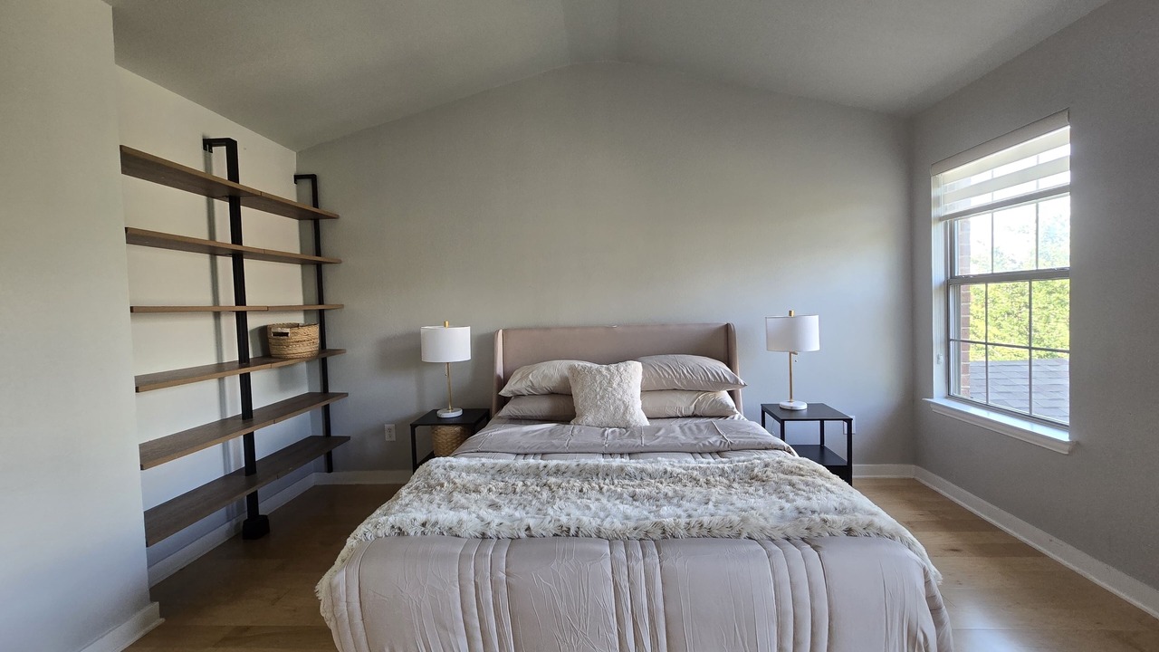 Photo of Bedroom in Lewisville