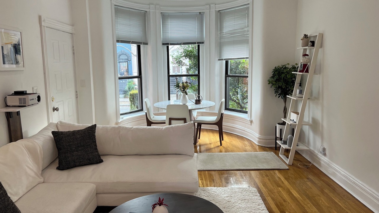 Photo of Livingroom in Cardozo