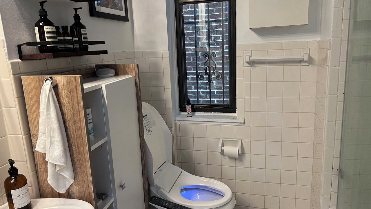 Photo of Bathroom in Cardozo