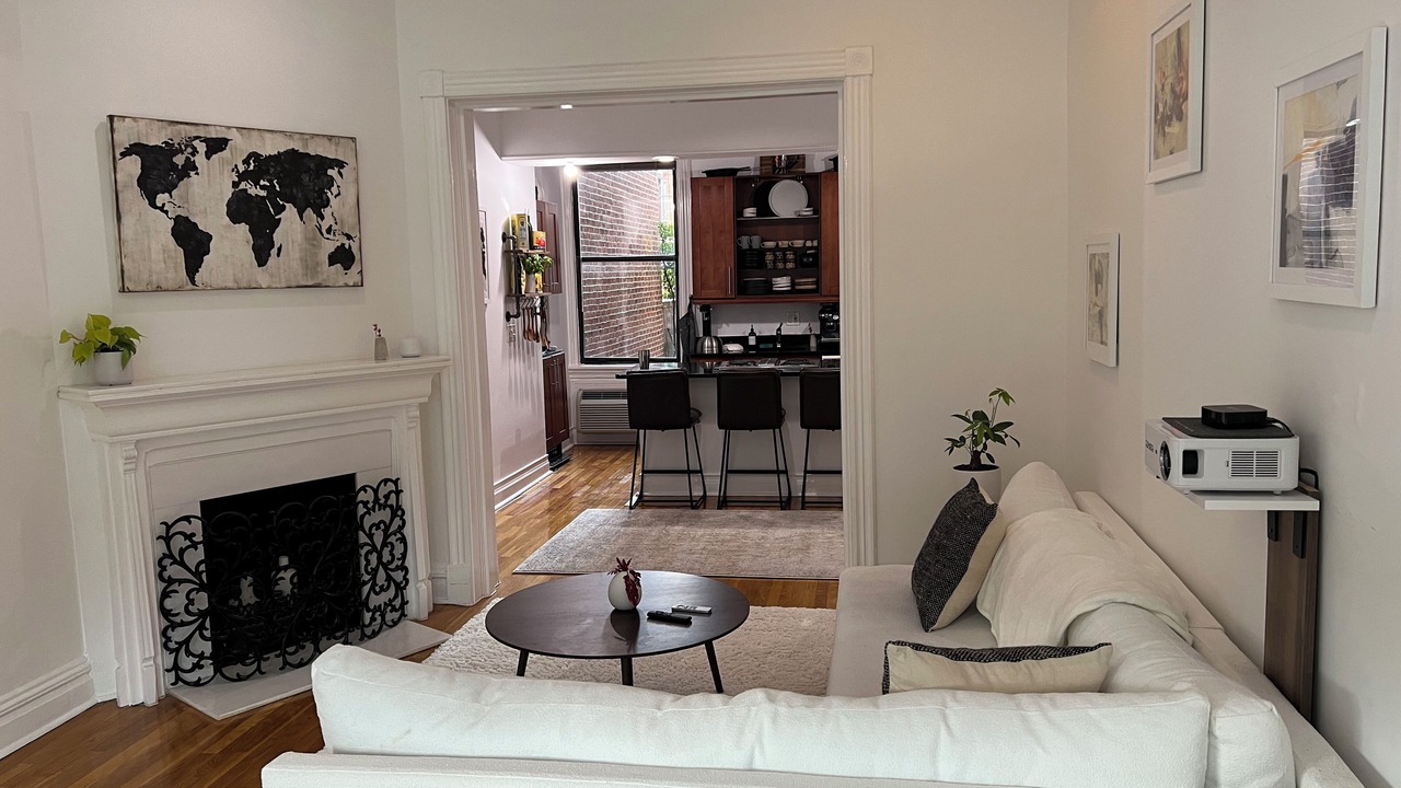 Photo of Livingroom in Cardozo
