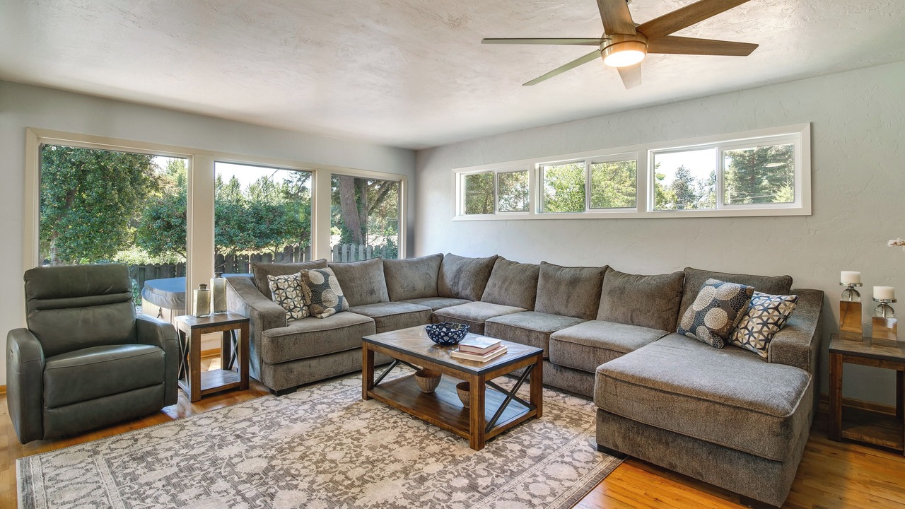 Photo of Livingroom in Grants Pass