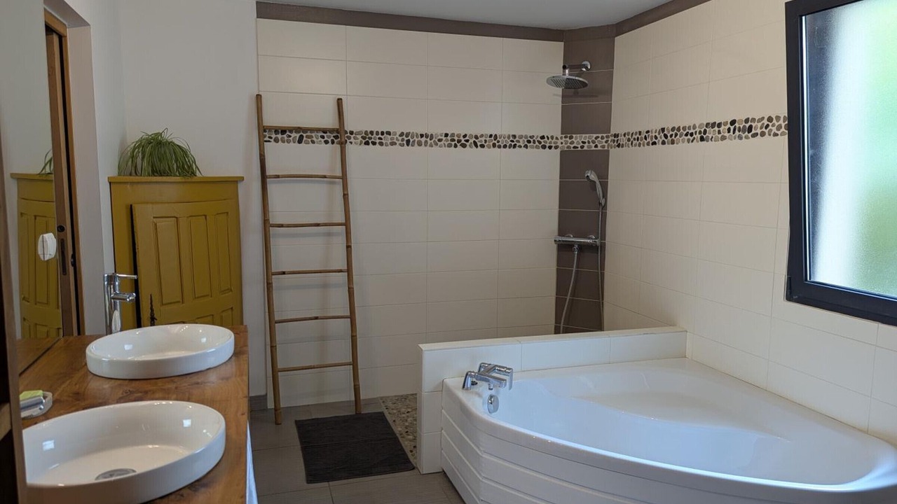 Photo of Bathroom in Soyaux