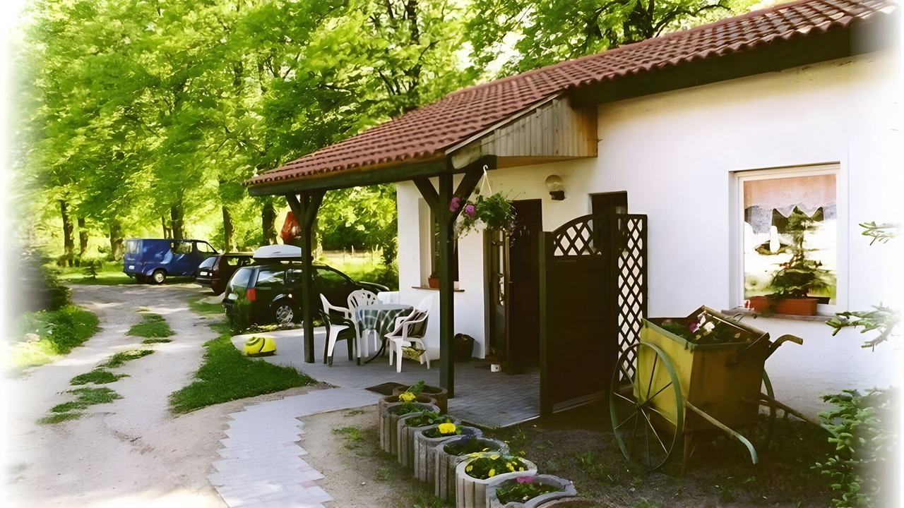 Photo of Outdoor in Densow