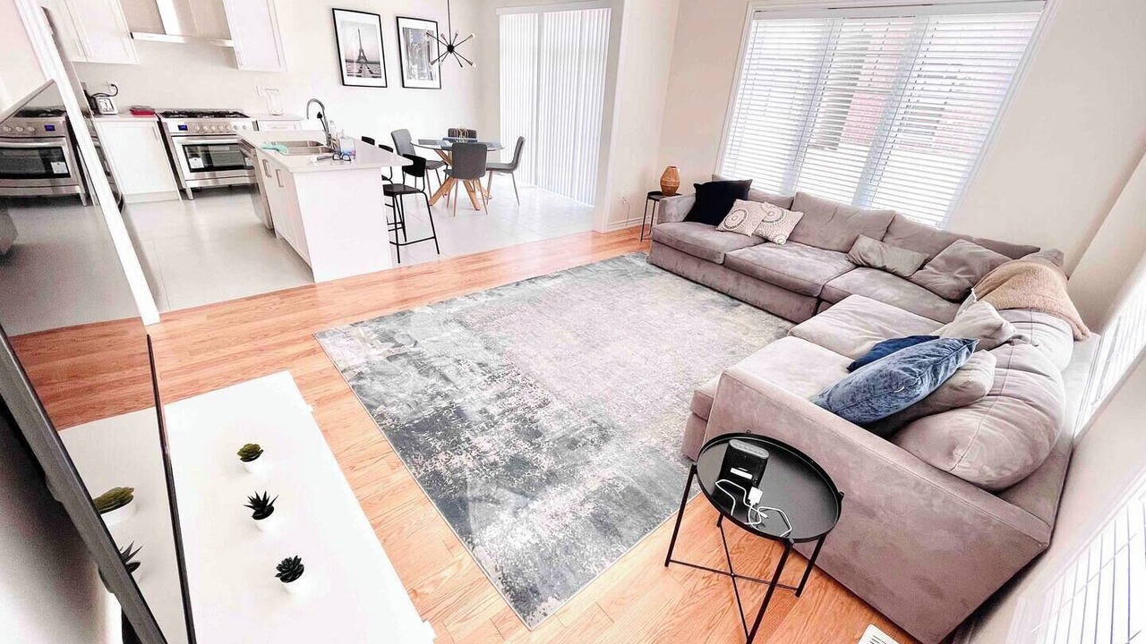 Photo of Livingroom in Thorold