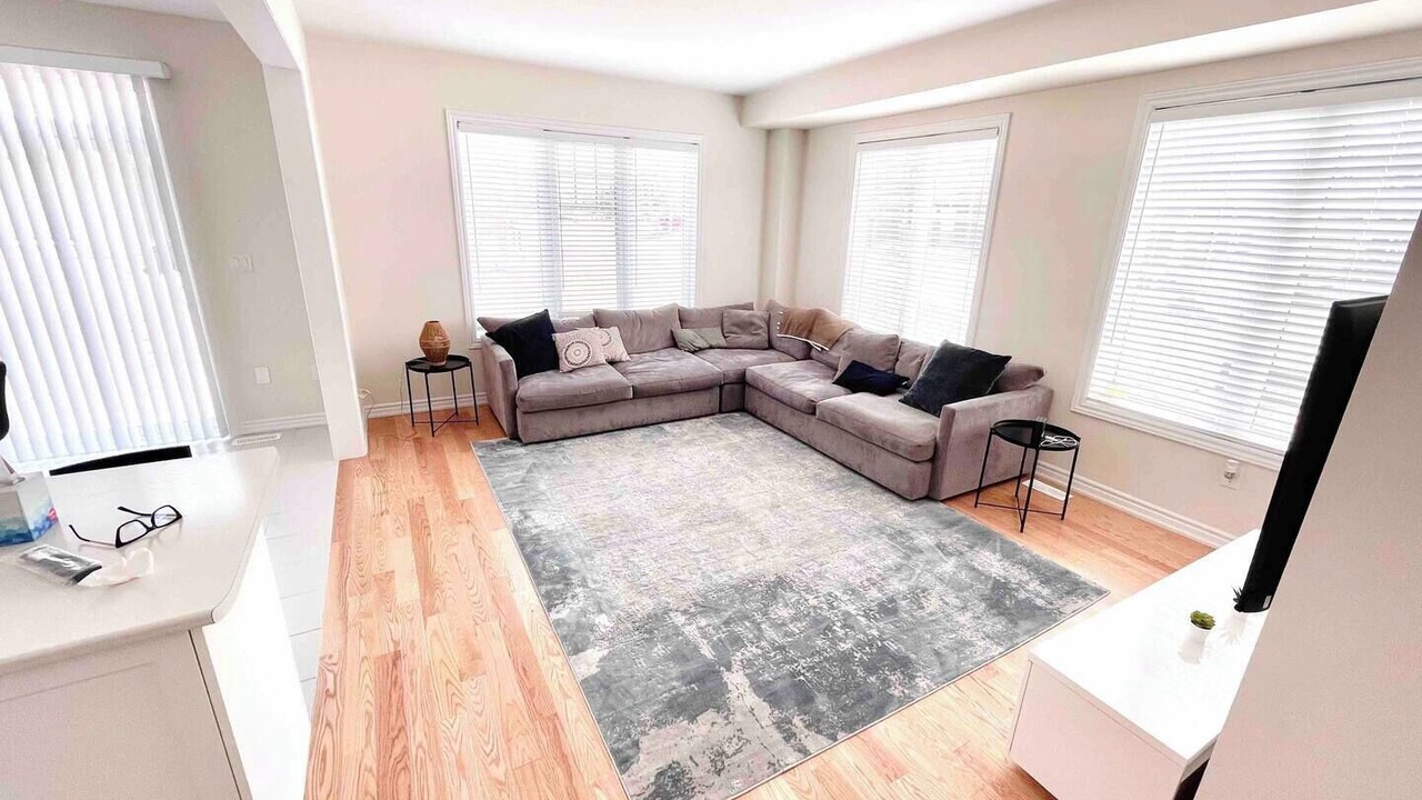 Photo of Livingroom in Thorold