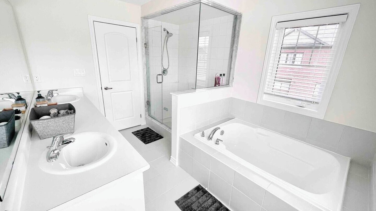 Photo of Bathroom in Thorold