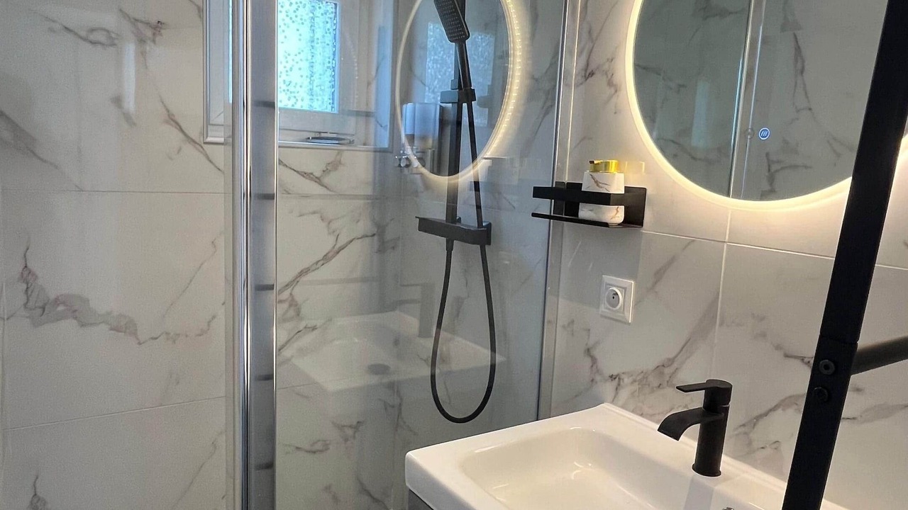 Photo of Bathroom in Notre-Dame-du-Hamel