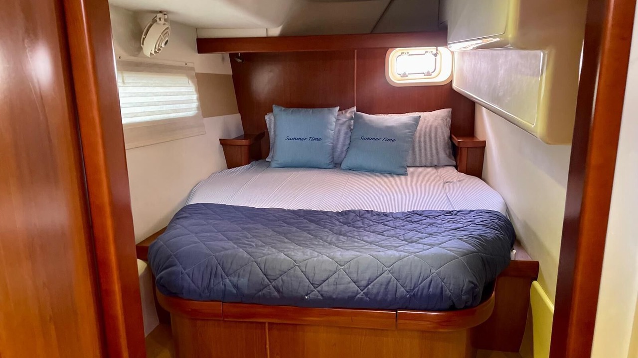 Photo of Bedroom in Old Fort Bay