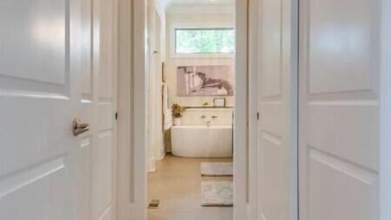 Photo of Bathroom in Shelby Hills