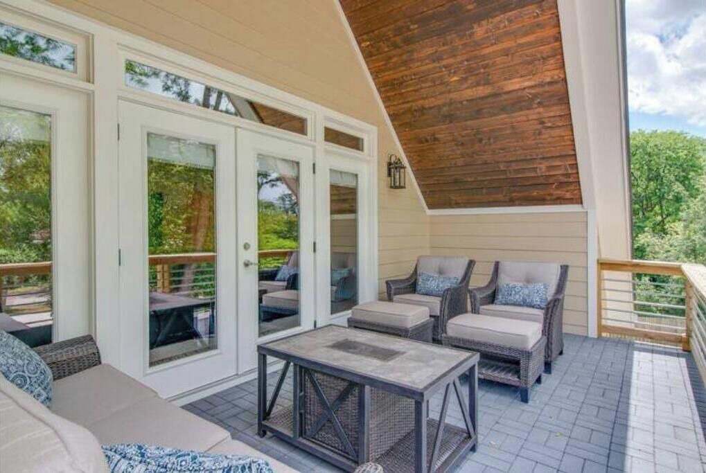 Photo of Patio Balcony in Shelby Hills