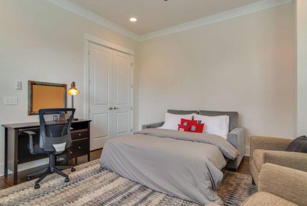 Photo of Bedroom in Shelby Hills