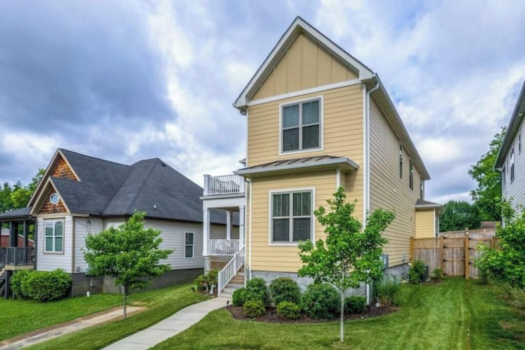 Photo of Outdoor in Shelby Hills