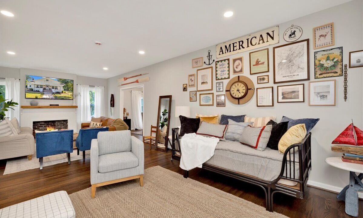 Photo of Livingroom in Crestline Heights