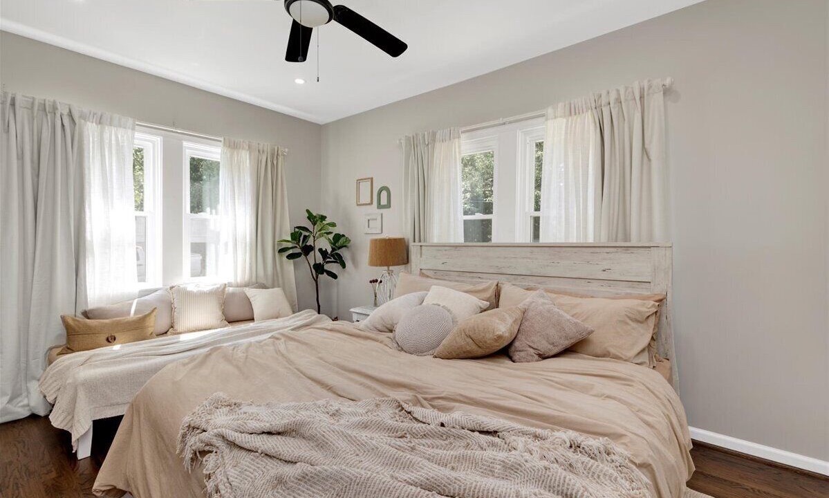 Photo of Bedroom in Crestline Heights