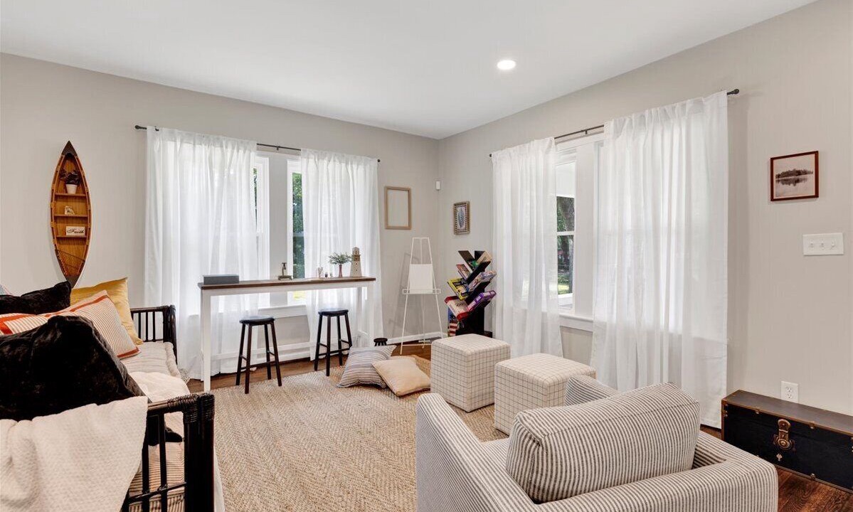 Photo of Livingroom in Crestline Heights