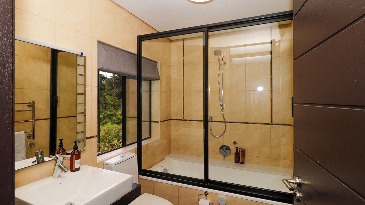 Photo of Bathroom in George