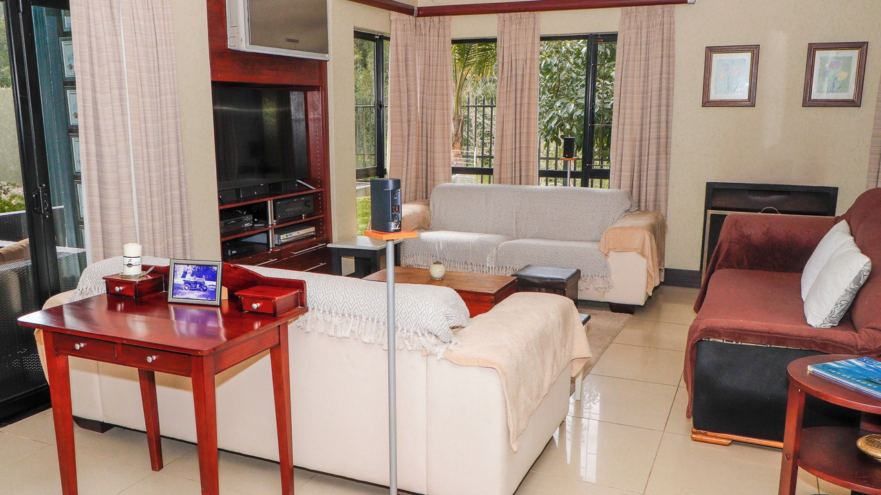 Photo of Livingroom in George