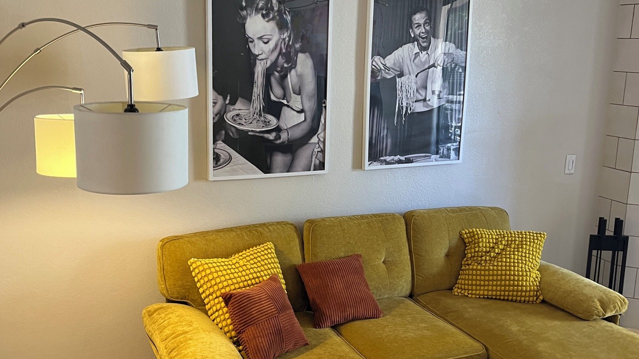 Photo of Livingroom in Olivewood Est