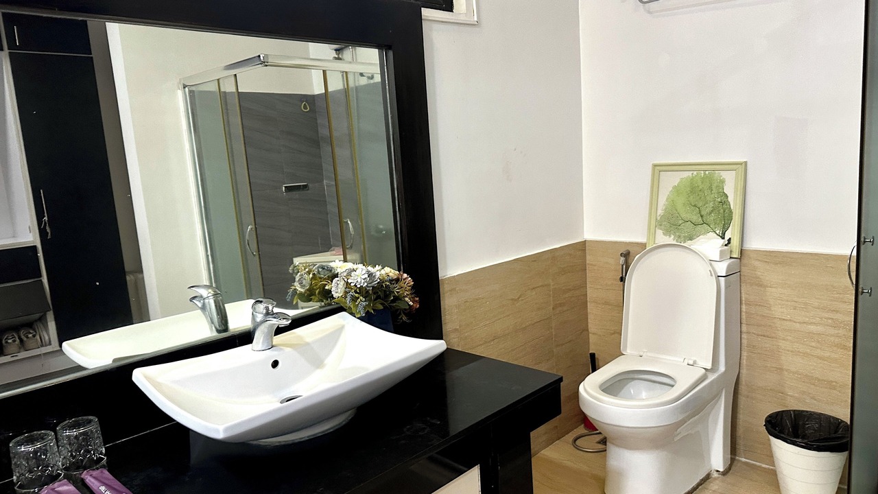 Photo of Bathroom in Moonwalk