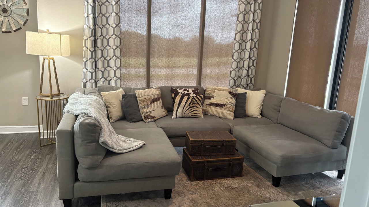 Photo of Livingroom in Las Colinas