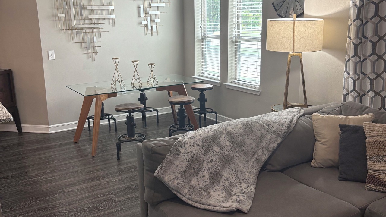 Photo of Livingroom in Las Colinas
