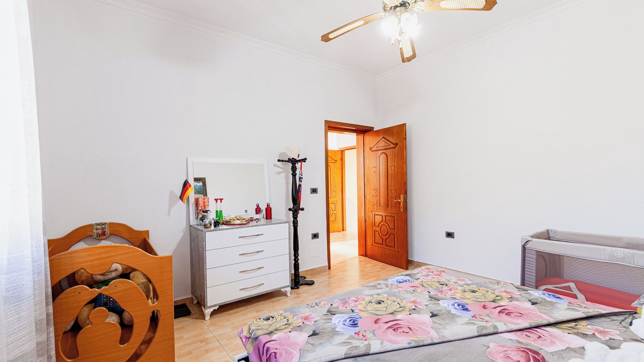 Photo of Bedroom in Korce
