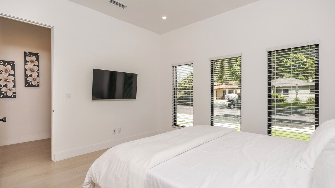 Photo of Bedroom in Valley Village