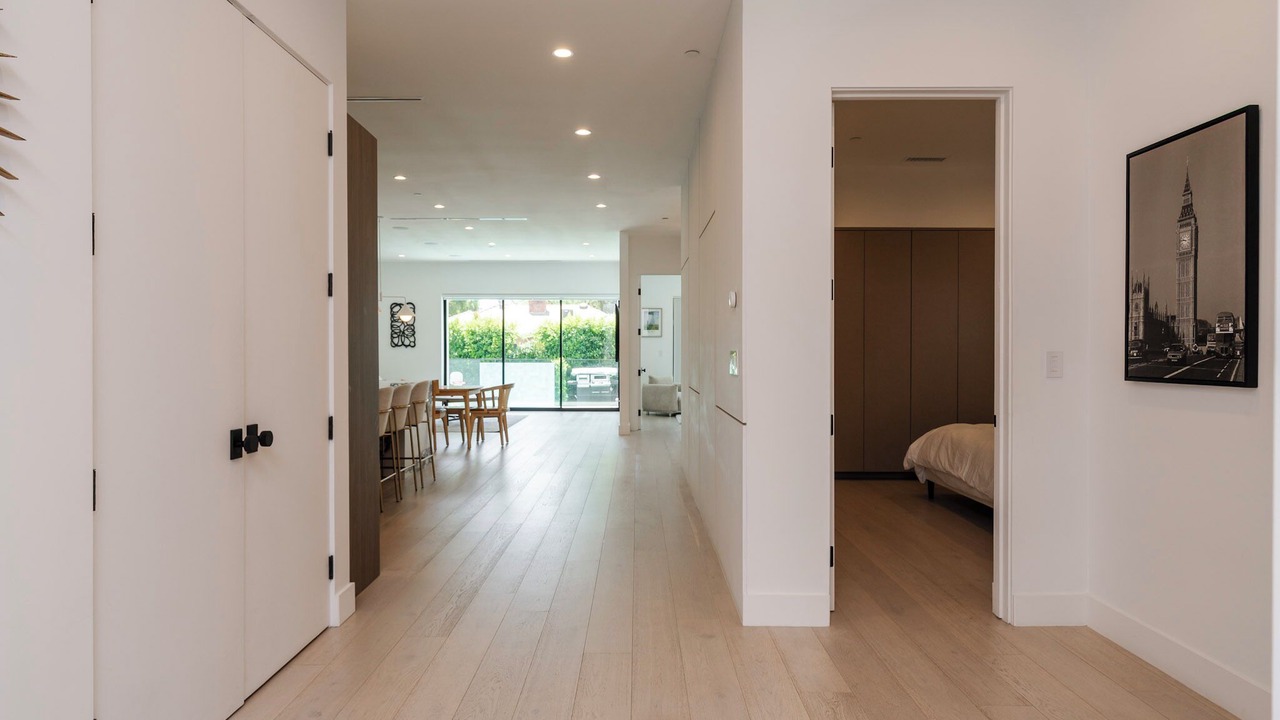 Photo of Bedroom in Valley Village