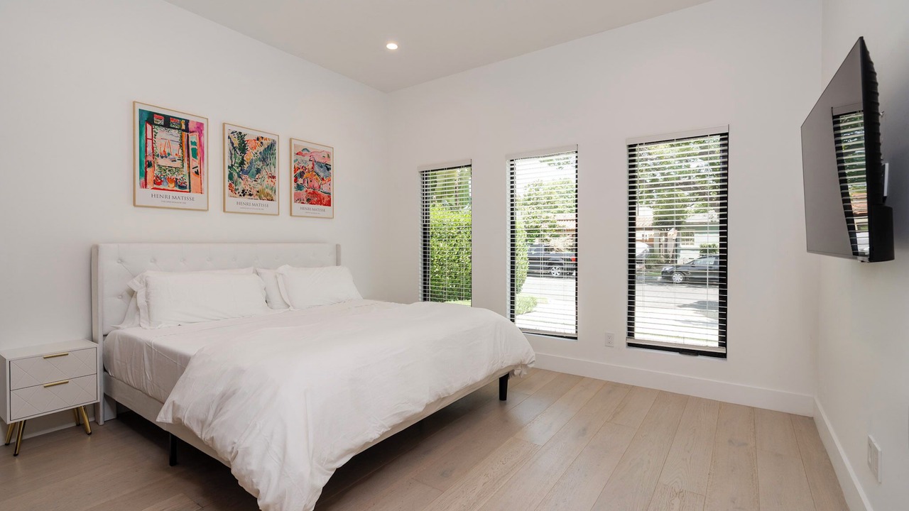 Photo of Bedroom in Valley Village