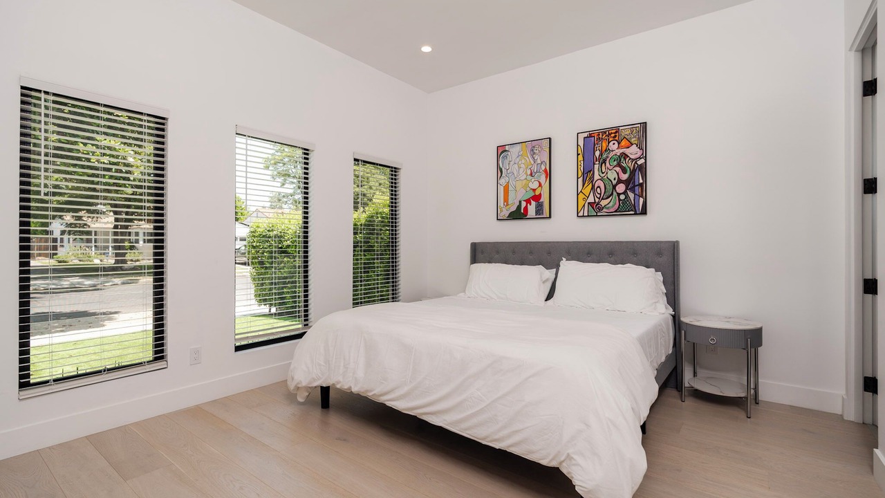 Photo of Bedroom in Valley Village