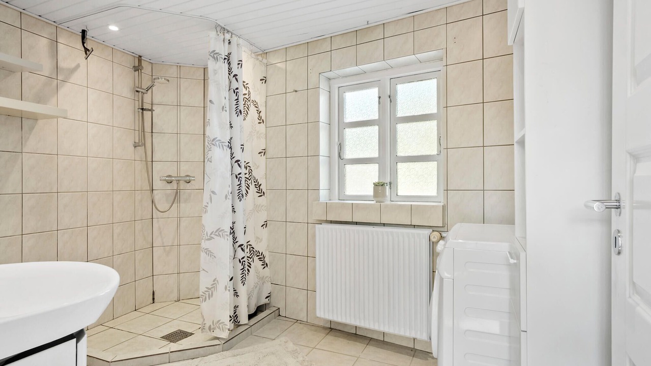 Photo of Bathroom in Aeroskobing