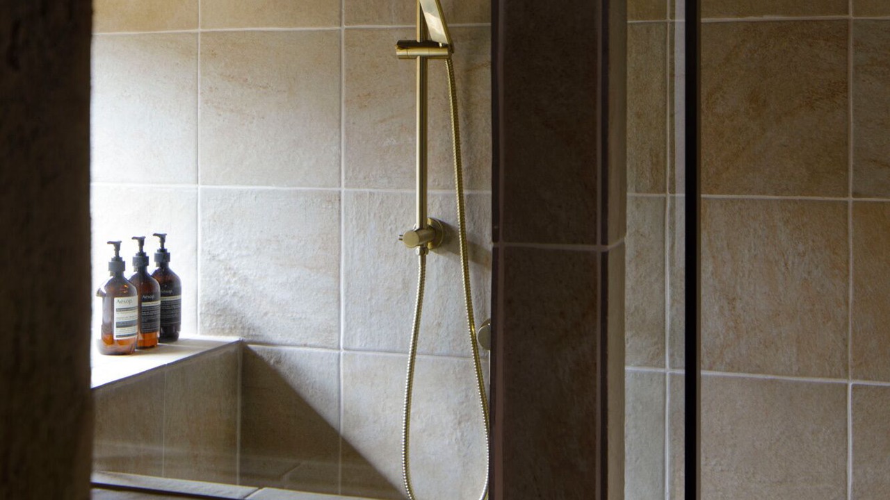 Photo of Bathroom in Kuwana