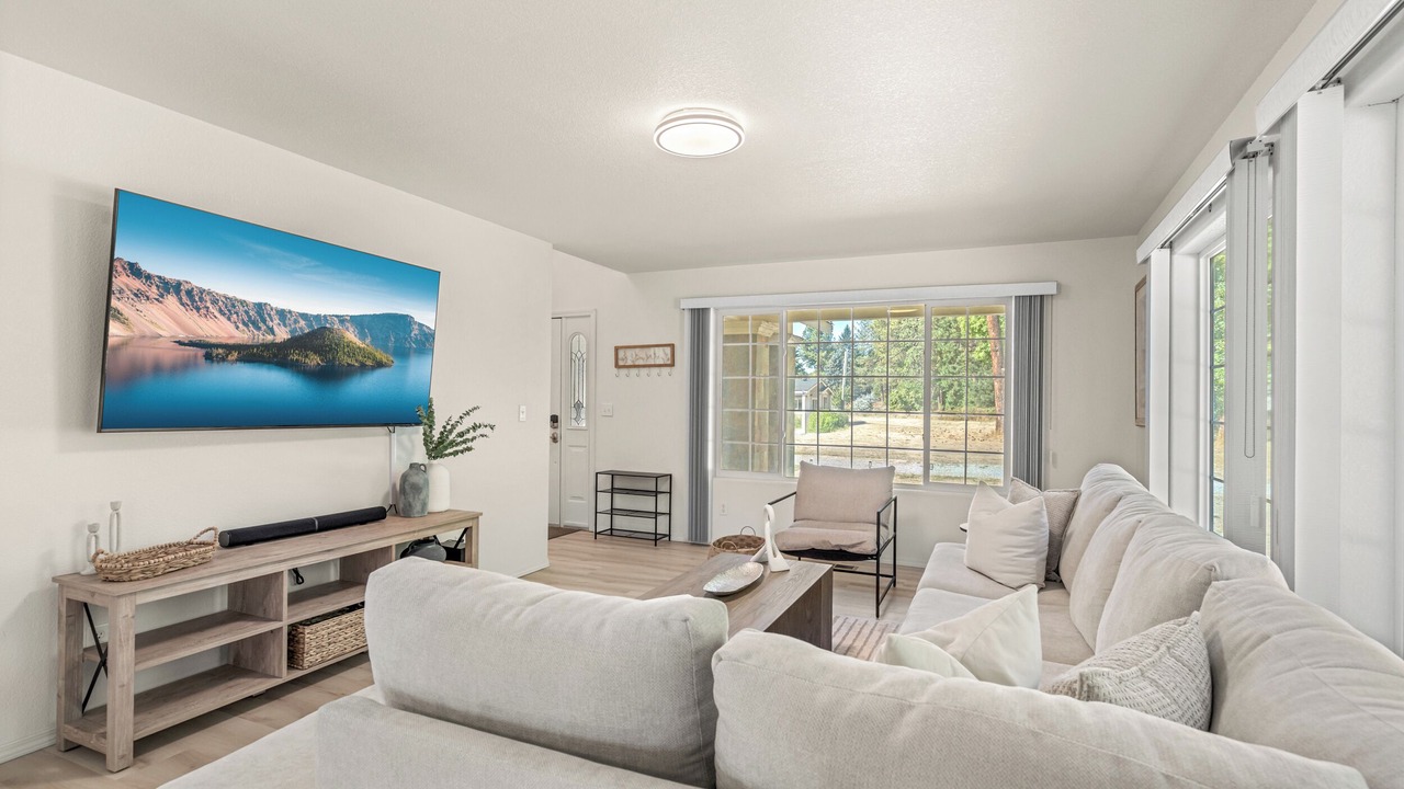 Photo of Livingroom in Douglas County