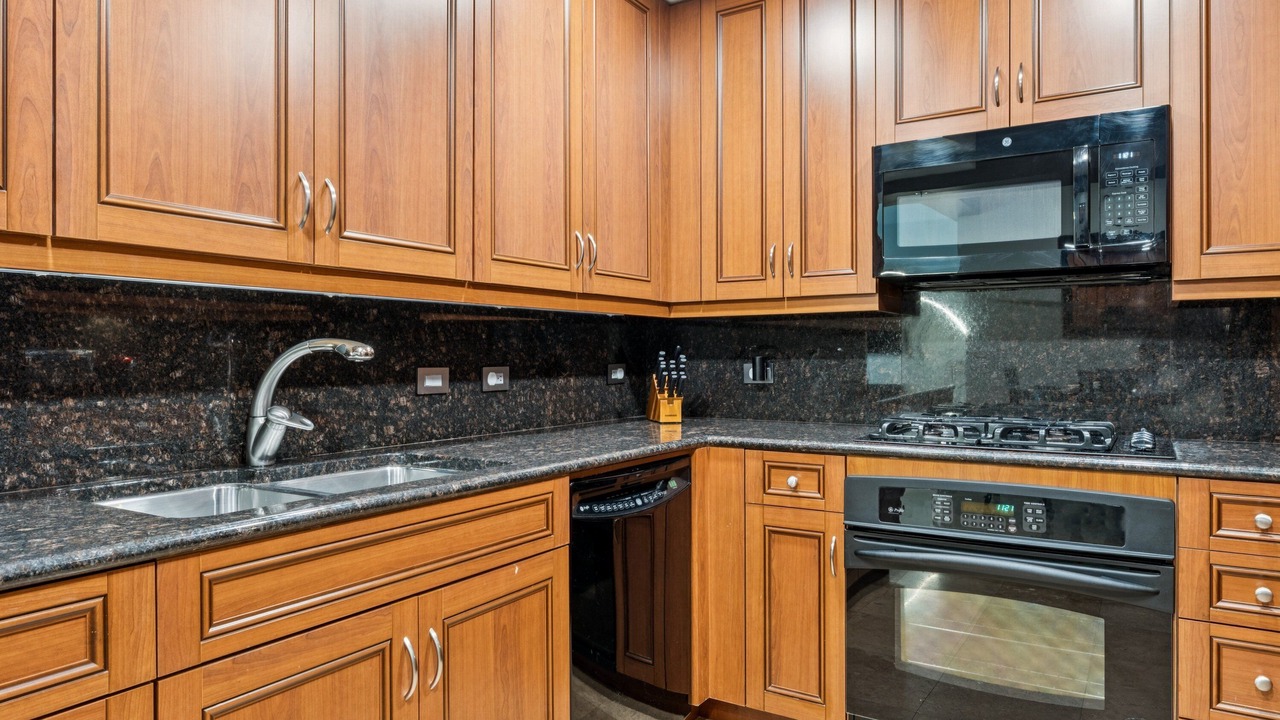 Photo of Kitchen in Fashion Square