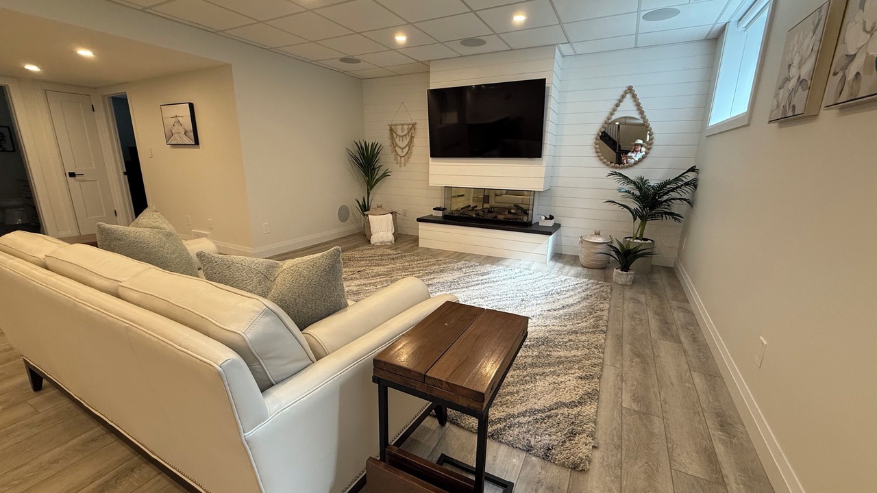 Photo of Livingroom in Township of Woolwich