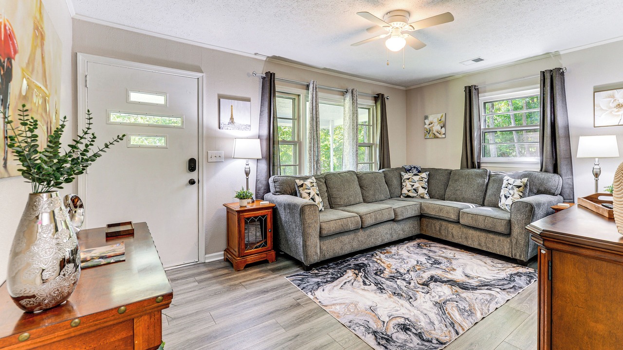 Photo of Livingroom in Chatham