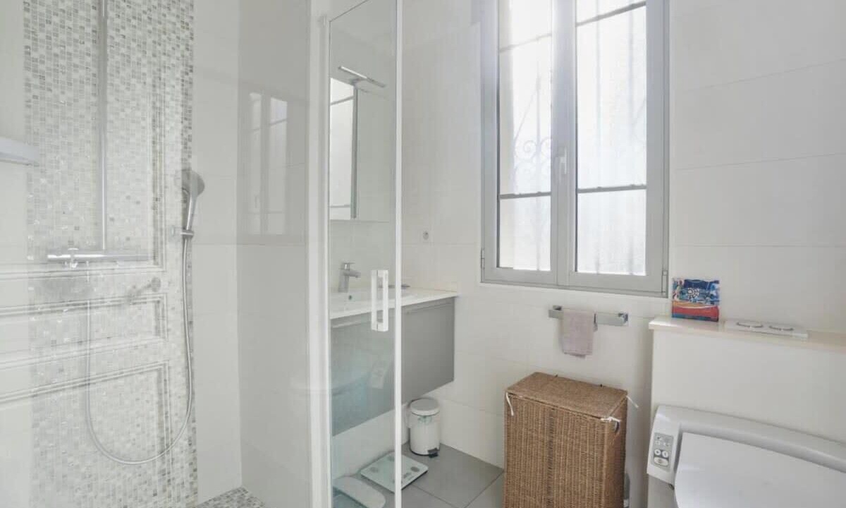 Photo of Bathroom in Gambetta