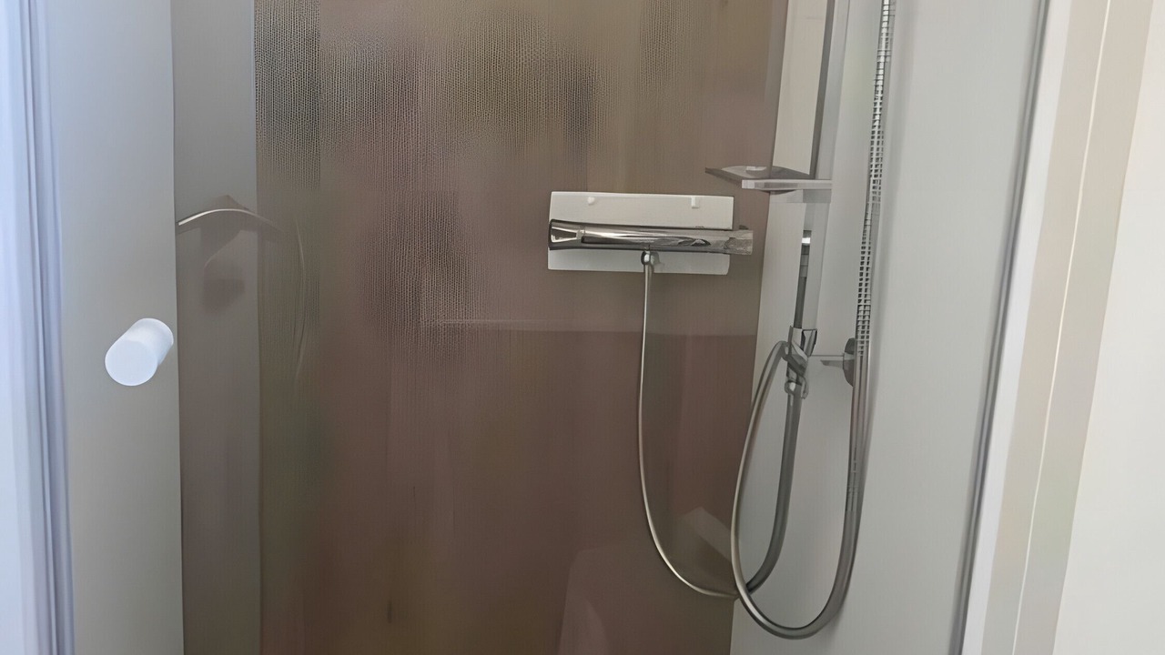 Photo of Bathroom in Caurel