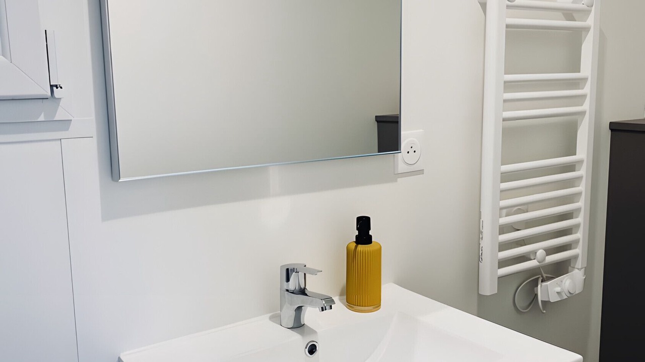 Photo of Bathroom in Caurel