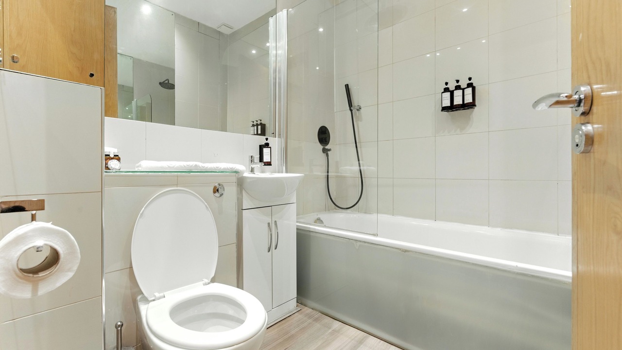 Photo of Bathroom in Queen's Gate