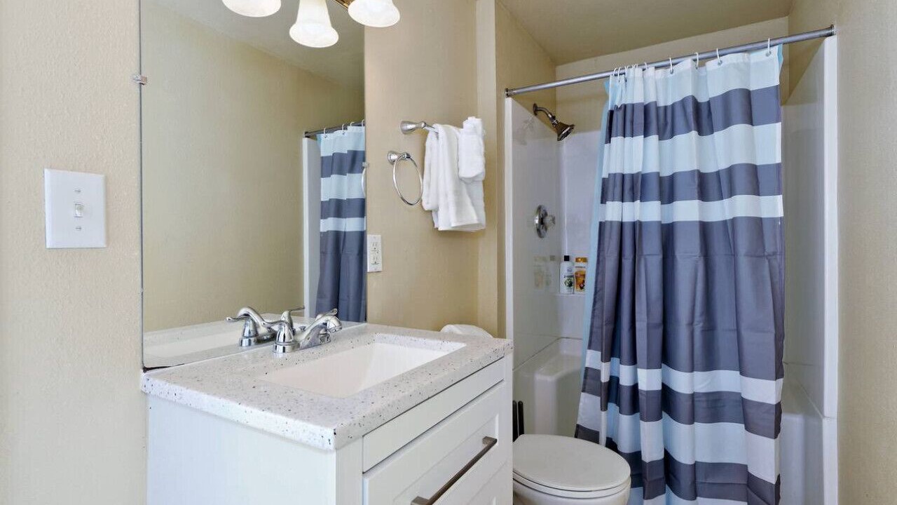Photo of Bathroom in Highline