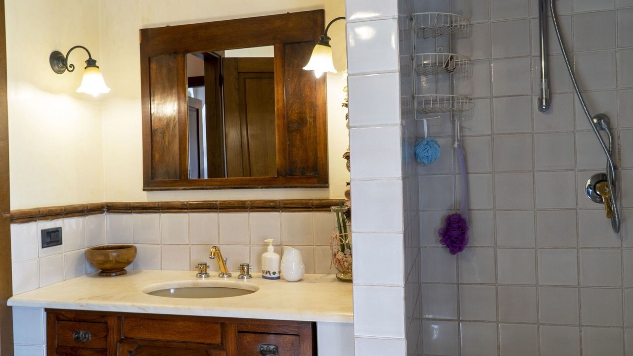Photo of Bathroom in Petrognano