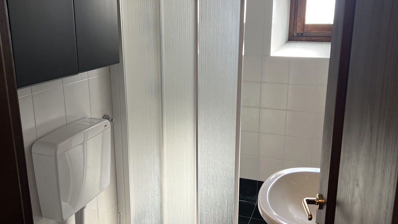 Photo of Bathroom in Petrognano