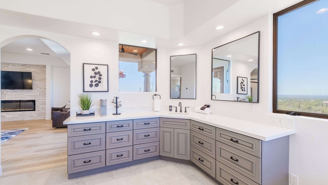 Photo of Bathroom in The Peak