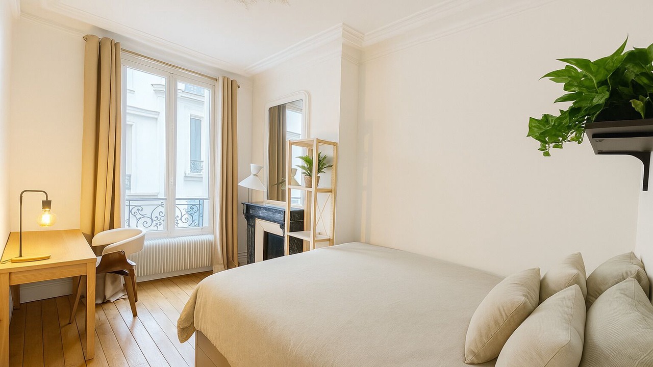 Photo of Bedroom in Notre-Dame-des-Champs