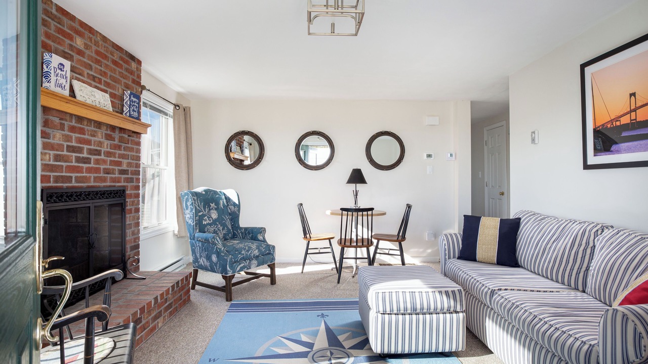 Photo of Livingroom in Point Judith