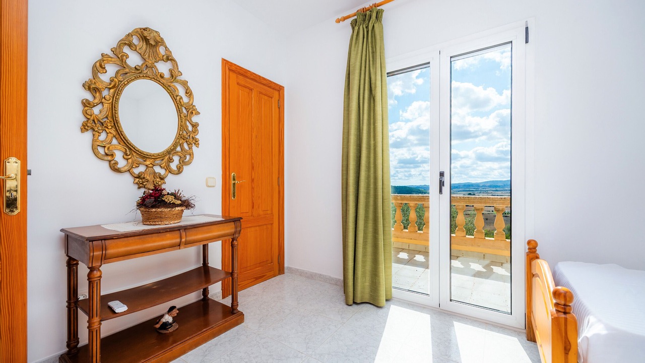 Photo of Bedroom in Pina
