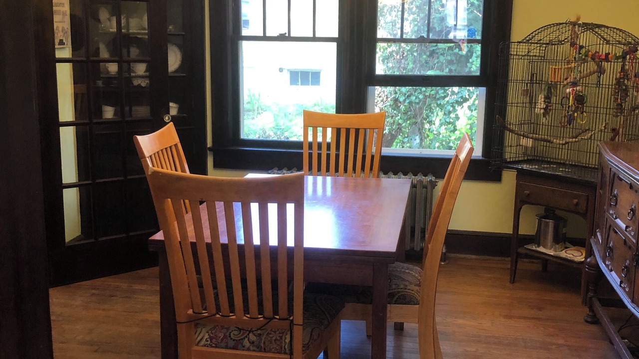 Photo of Livingroom in Downtown Eastside