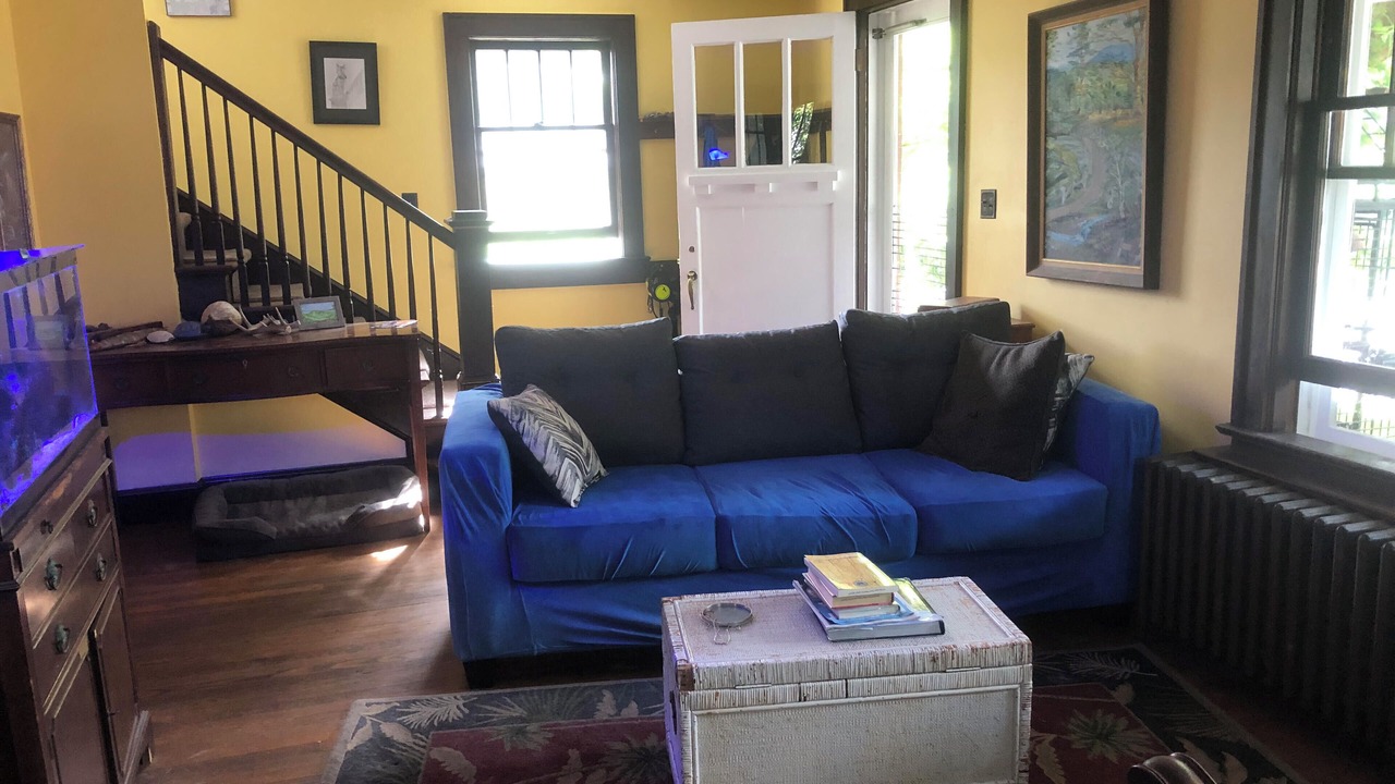 Photo of Livingroom in Downtown Eastside