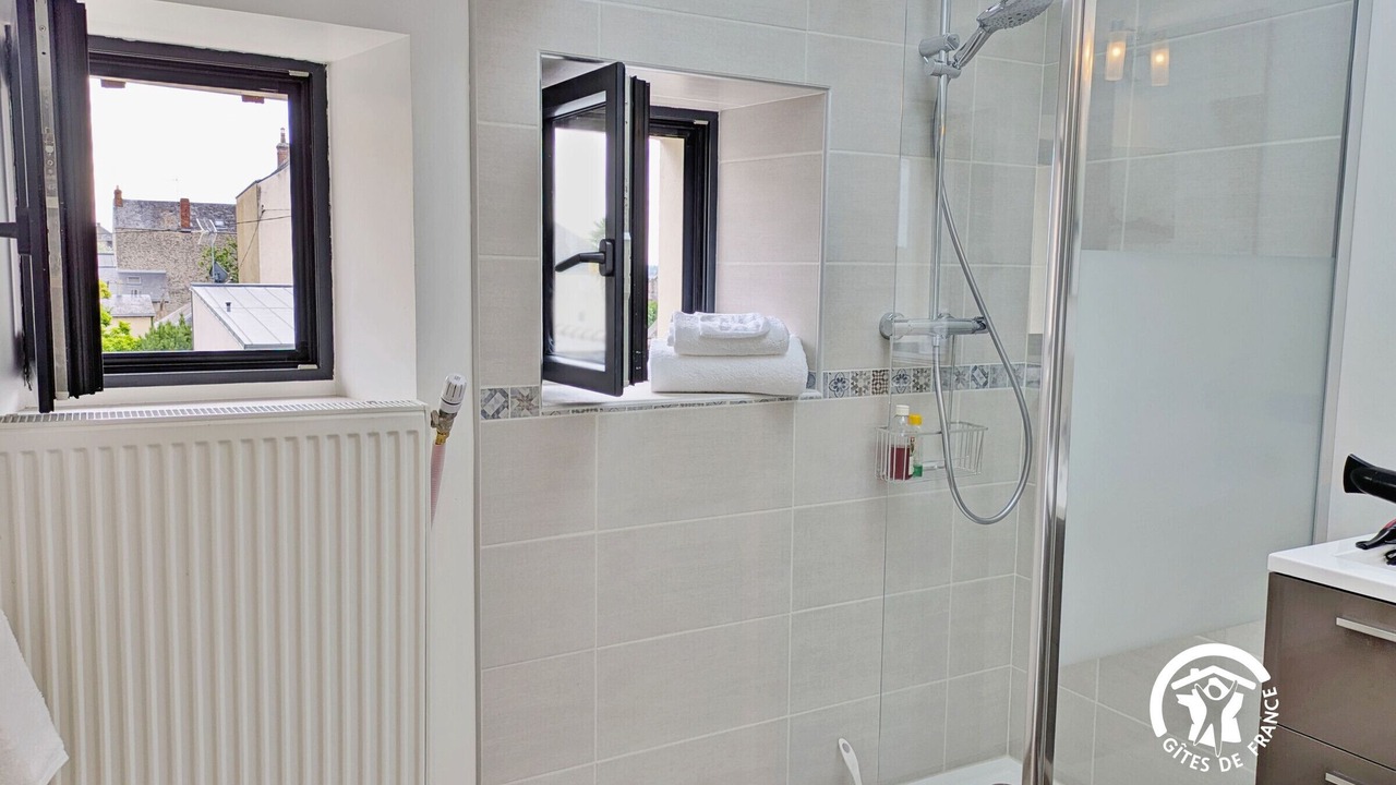 Photo of Bathroom in Laval